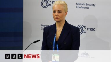 Alexei Navalny's wife 'doesn't know whether to believe the news' of husband's death | BBC News