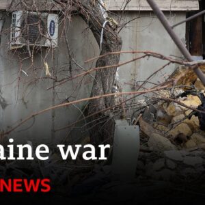 Ukraine war: Russian attacks as Kyiv marks two years since Putin’s invasion | BBC News
