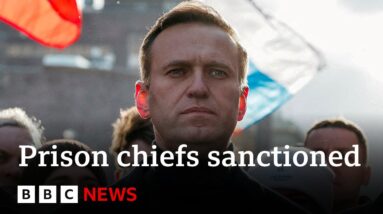 Russian prison chiefs sanctioned by UK after Navalny death | BBC News