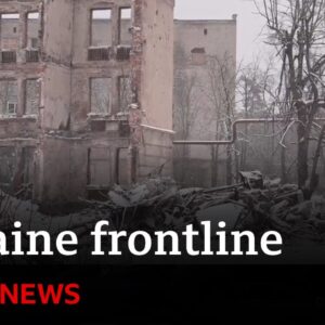 Ukraine frontline: exhaustion of war in battle-weary town | BBC News