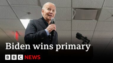 US elections: Biden wins South Carolina Democratic primary | BBC News