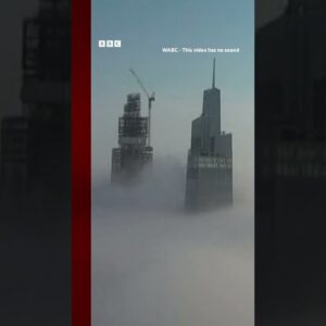 Dense fog enveloped the New York skyline, making it look like it was floating #NewYorkCity. #BBCNews