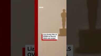 Liza Koshy took a tumble on the Oscars 2024 red carpet. #Oscars #LizaKoshy #BBCNews