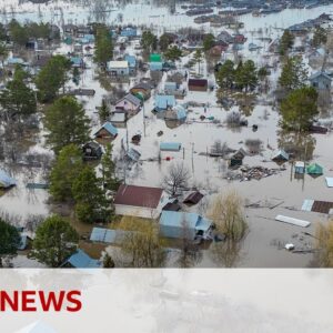 Russia-Kazakhstan floods: High water levels swamp Orenburg houses | BBC News