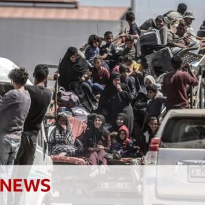 Battles reported in east Rafah as Israel reopens key aid crossing | BBC News