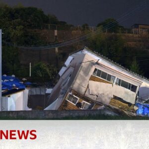 Japan PM cancels trip over 'megaquake' warning | BBC News