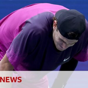 Tennis star Jack Draper vomits on court during US Open semi-final | BBC News