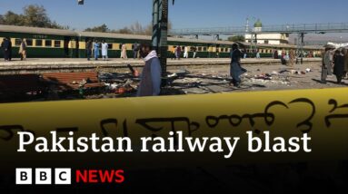 Pakistan railway bomb blast kills at least 25 | BBC News