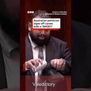 Australian politician signs off career with a 'shoey'. #Australia #BBCNews