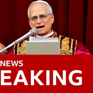 Pope Leo XIV makes first speech from Vatican balcony | BBC News