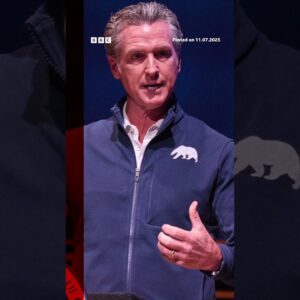 Trump surveys Texas damage after floods kill 120 people. #TexasFloods #DonaldTrump #BBCNews