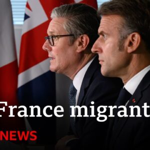 UK and France unveil new 'one in, one out' migrant deal | BBC News
