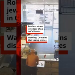 More than a dozen robbers storm jewellery shop in California. #California #SanJose #BBCNews