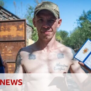 The Ukrainian convicts swapping jail for the battlefield | BBC News