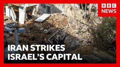 Iran strikes Israeli capital Tel Aviv as US says talks with Tehran remain 'fluid' | BBC News