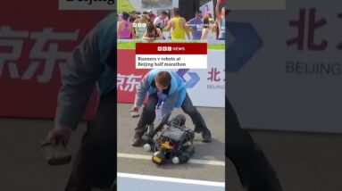 Runners v robots at Beijing half marathon. #China #Beijing #Robots #BBCNews