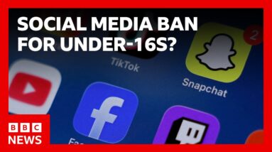 'Overwhelming consensus' that screen time harms children, top UK doctors say | BBC News