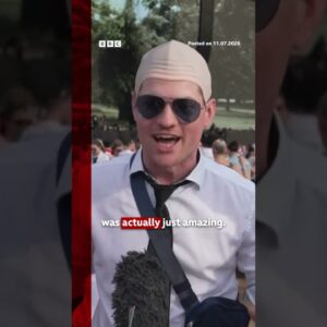 Pitbull fans set bald cap record at London concert. #Pitbull #BBCNews