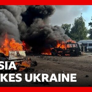 At least 17 killed in Russian strike on Ukraine | BBC News