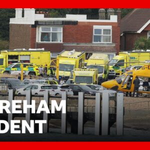 Shoreham incident leaves three family members dead | BBC News