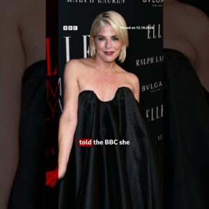 US actress Selma Blair arrested after allegedly attacking attendants on flight. #BBCNews
