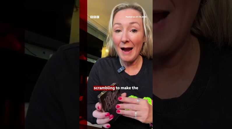 BBC Tech Editor tries iPhone Duo for first time. #BBCNews
