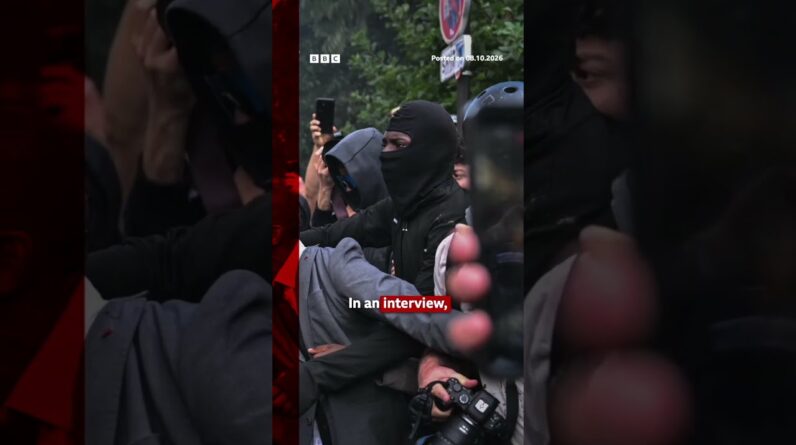 French mayor tear-gassed with students at protest in Paris. #France #Protest #BBCNews